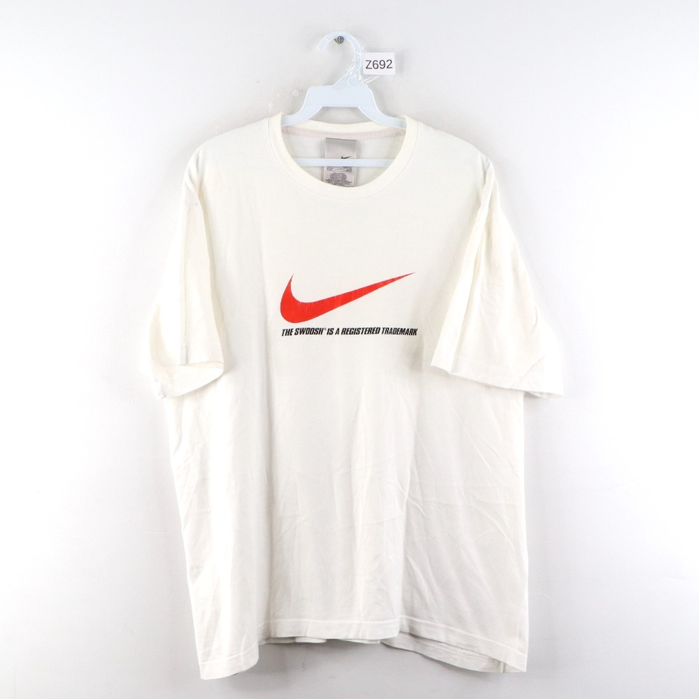 travis scott center swoosh
